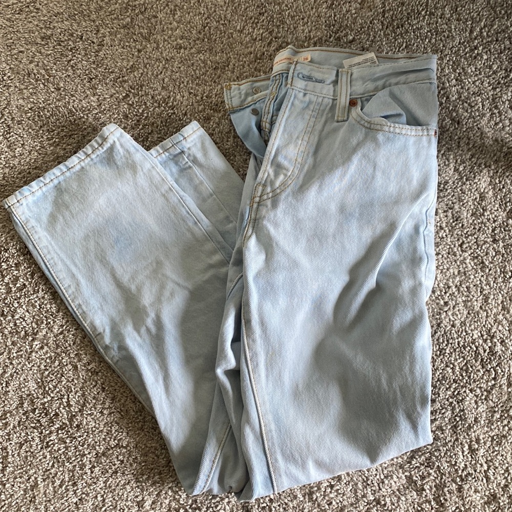 Levi’s light wash wedgie straight leg